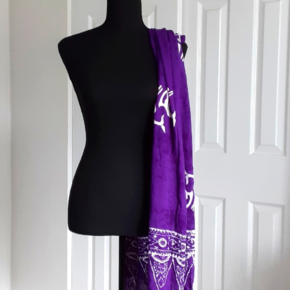 Scarf - Picture 3 of 7